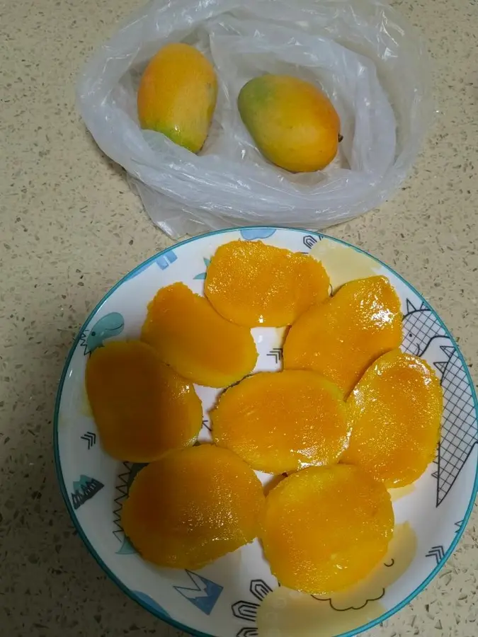 Sweet and smooth mango pancake (6 inches) step 0