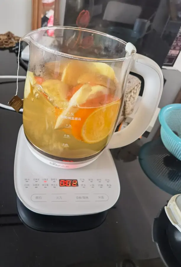 Huge delicious apple orange tea step 0