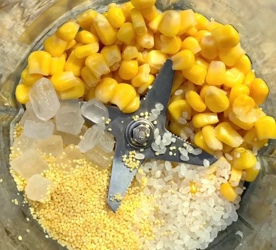 Creamy corn juice step 0