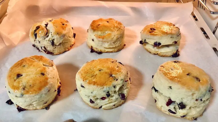 Simple and fast English afternoon tea|Cranberry scones step 0