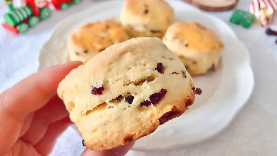 Simple and fast English afternoon tea|Cranberry scones step 0