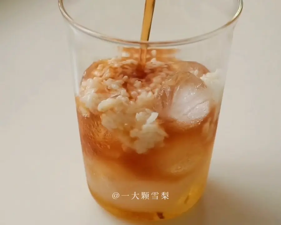 Osmanthus wine brewed ice milk tea  is super delicious Chinese style tea step 0