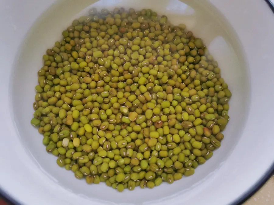 Mung bean soup (grains blooming, soft glutinous quicksand, super fire-saving ) step 0