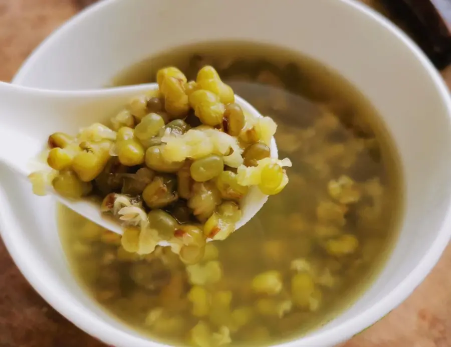 Mung bean soup (grains blooming, soft glutinous quicksand, super fire-saving )