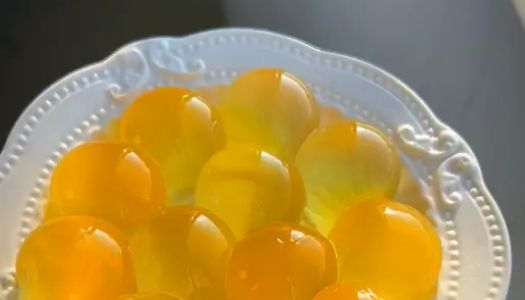 Add it to your afternoon tea menu, a huge simple mango pop jelly, delicious