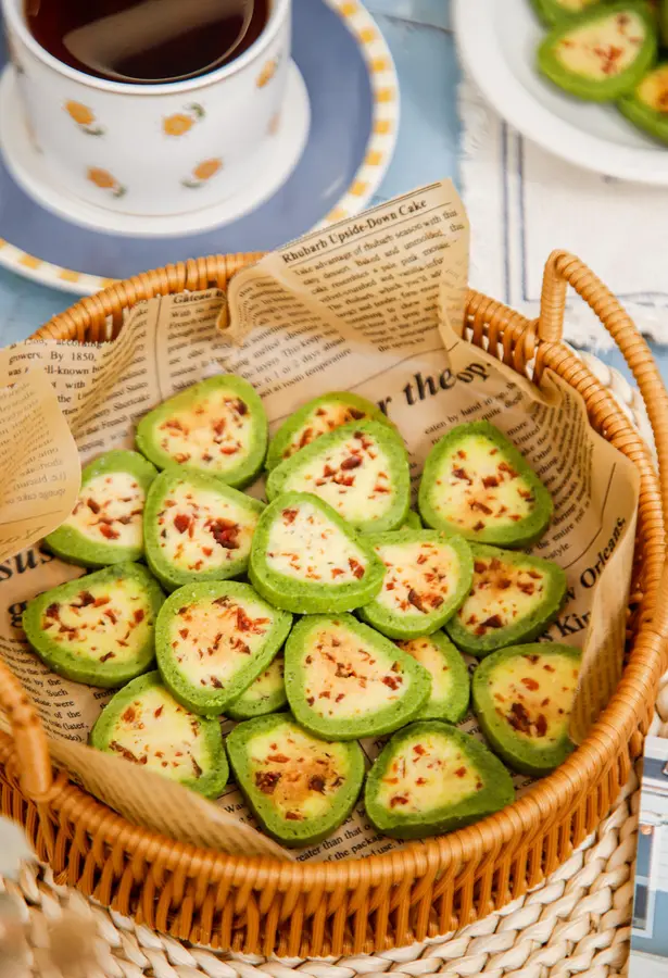 No molds required! The sweet and super crispy afternoon tea snacks can be eaten by one person~