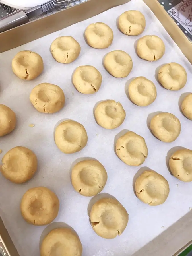 Super fast hand afternoon tea snack - peanut cake step 0