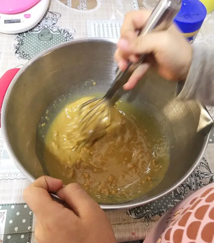 Super fast hand afternoon tea snack - peanut cake step 0