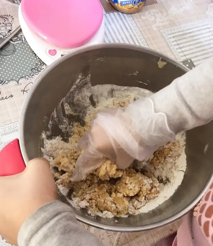 Super fast hand afternoon tea snack - peanut cake step 0