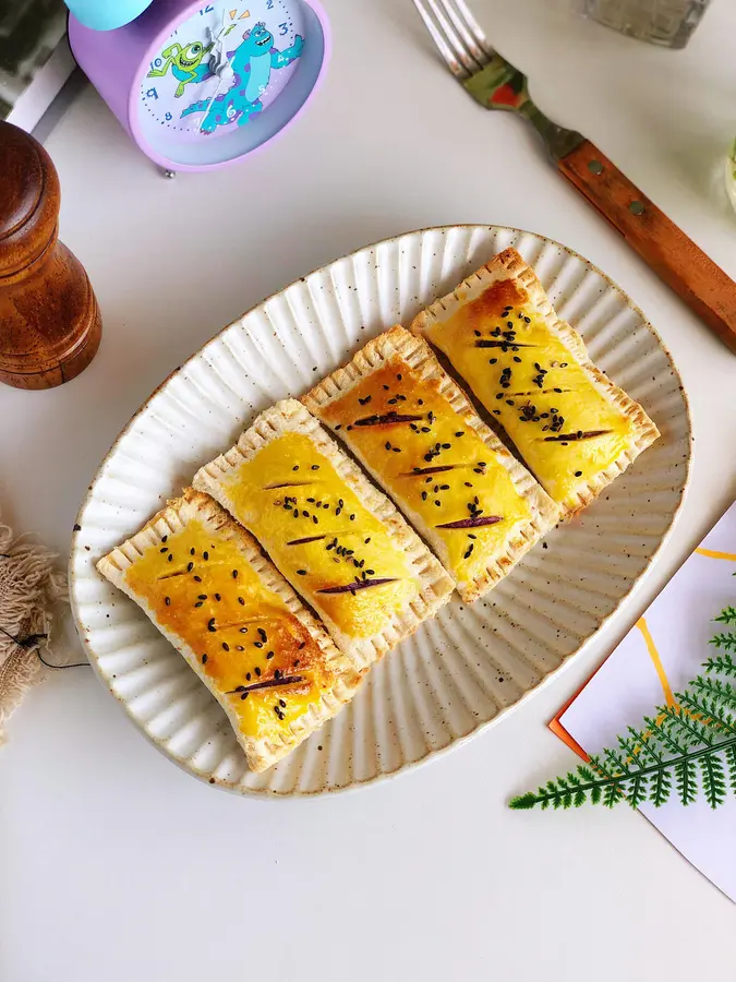 The lazy version of taro paste pie, crispy on the outside and sweet on the inside, 15-minute fast breakfast afternoon tea, toast pattern eating step 0