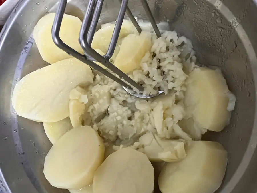 Crispy fluffy potato croquettes step 0