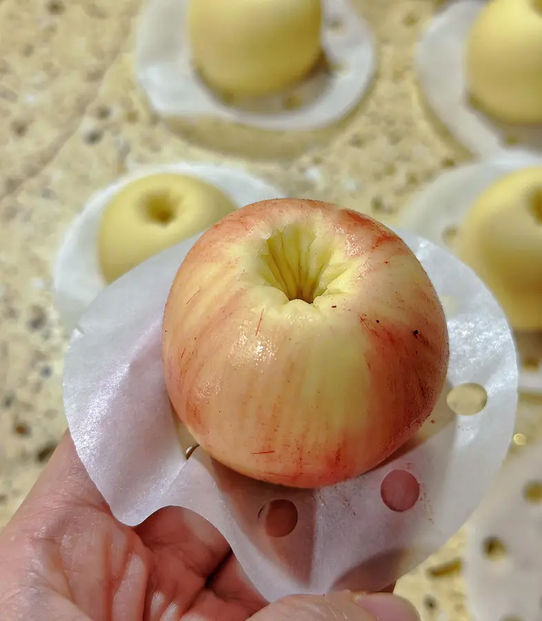 Apple steamed buns step 0