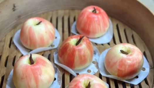 Apple steamed buns