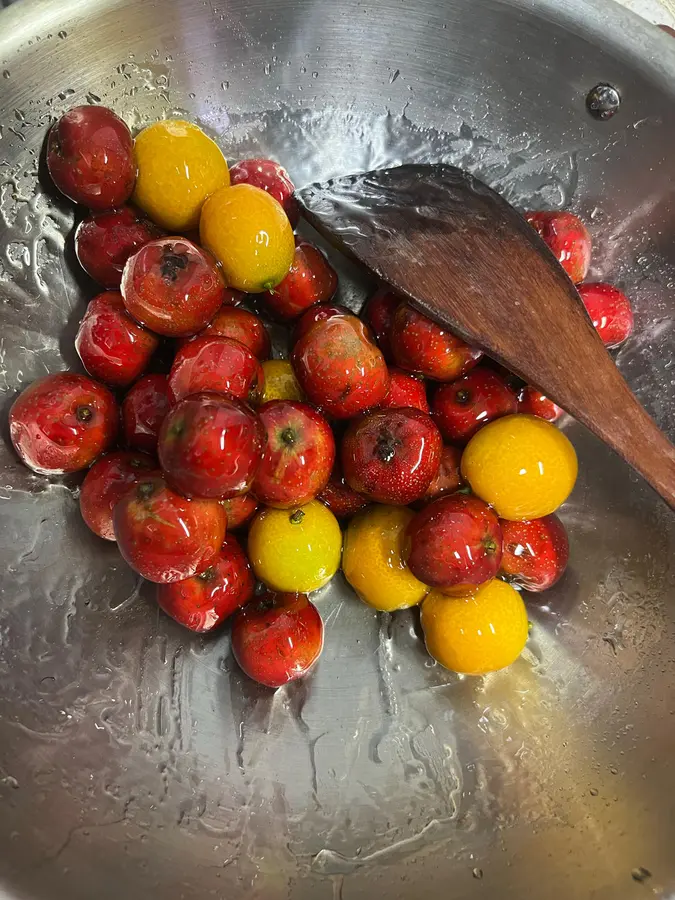 Technical essentials of sugar fried hawthorn/kumquat step 0