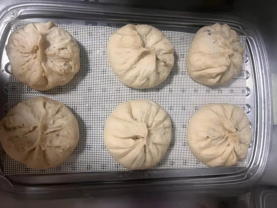 Yunnan special crispy bun (chives and pork) step 0