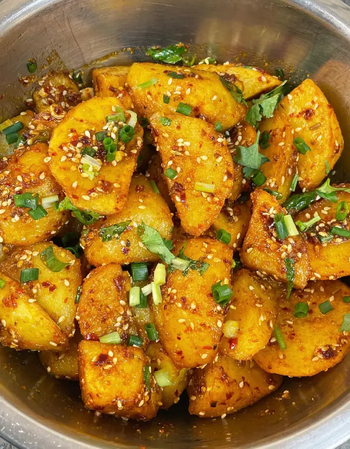 Sweet and sour pot potatoes (snack, fried)