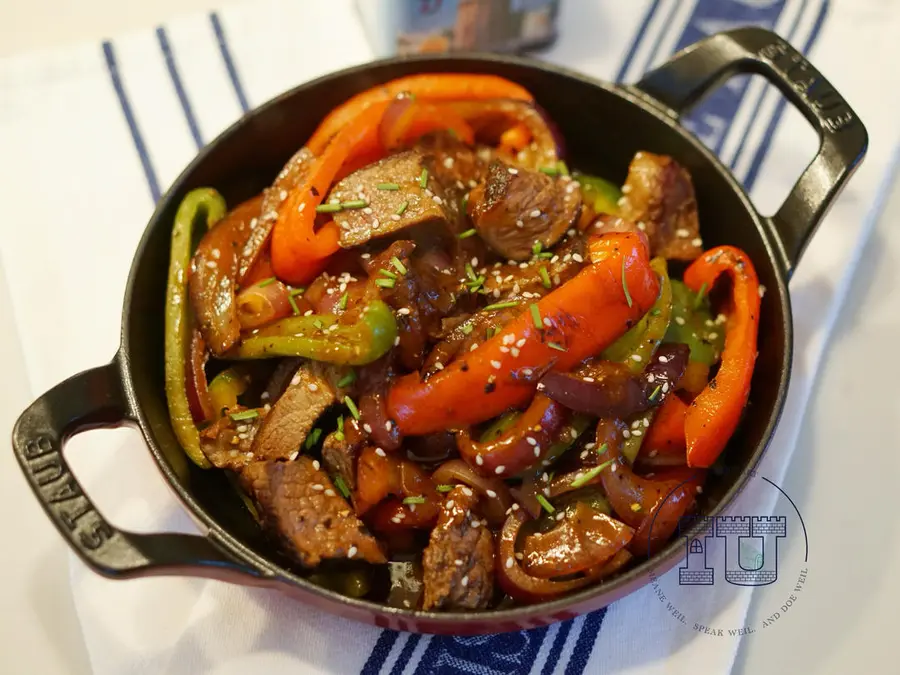 A replica of the smoky red pepper teriyaki steak of Spanish street food tapas step 0