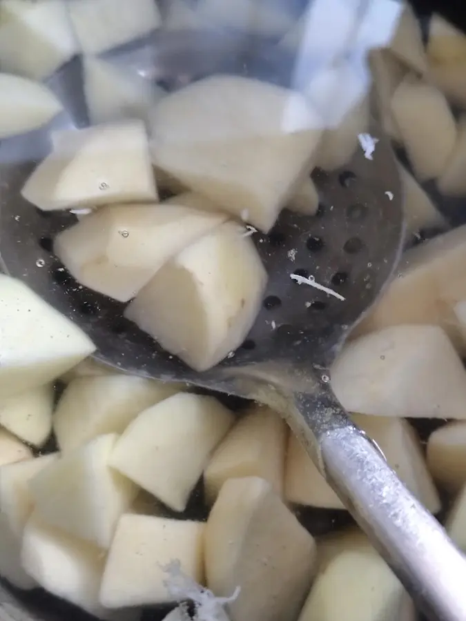 Air fryer, night market snacks, pot potatoes step 0