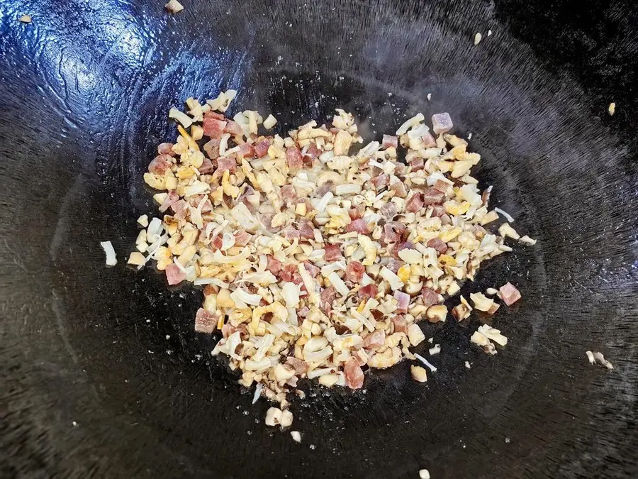 Pan-fried carrot cake step 0