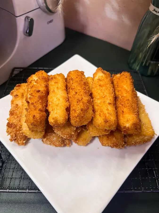 Crunchy breadcrumbs, crispy crust, fried fresh milk step 0