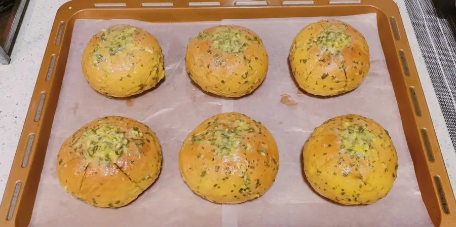 [Crispy on the outside and soft on the inside, salty and fragrant] garlic cheese bun step 0