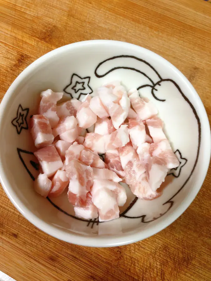 A traditional snack of Wuxi people
Bitter grass glutinous rice (Yimu cake) step 0