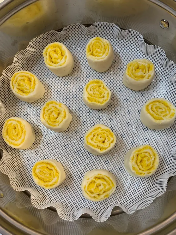 Coconut flower rolls from childhood memories step 0