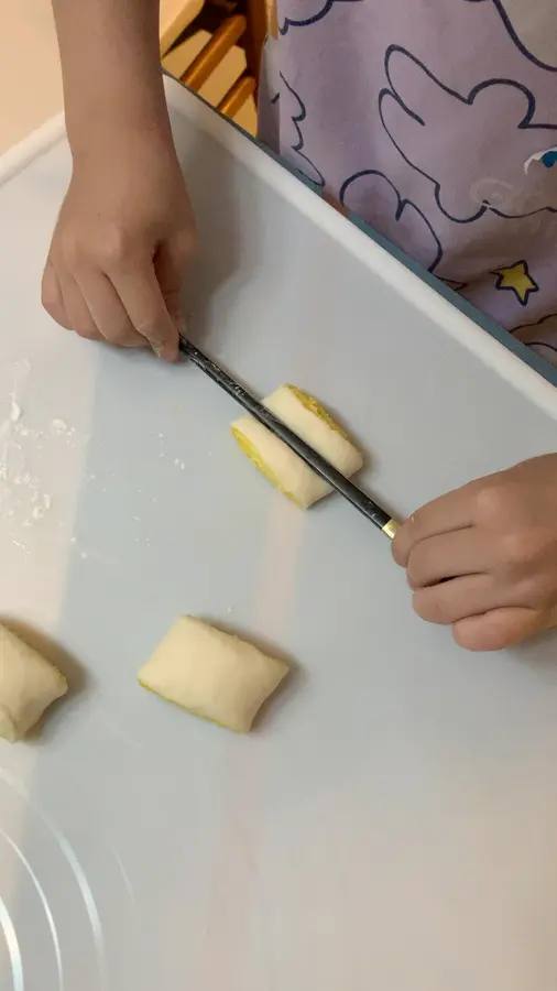 Coconut flower rolls from childhood memories step 0