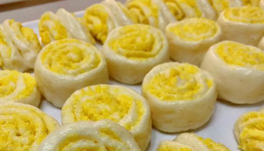 Coconut flower rolls from childhood memories