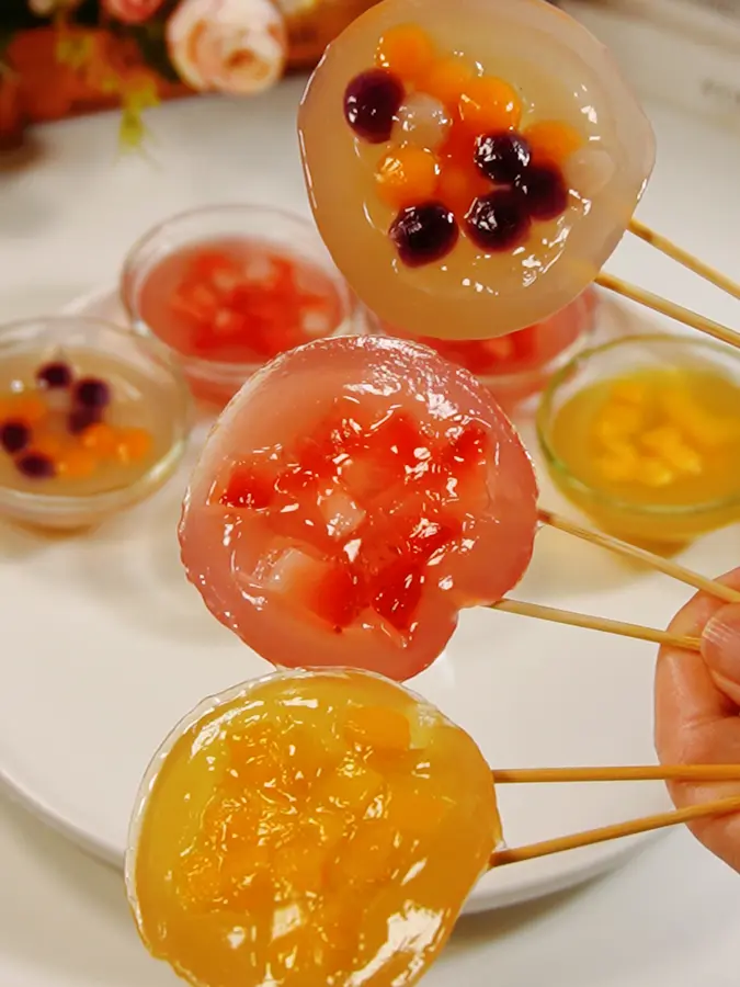 Homemade Cantonese snacks, multi-flavored, crystal bowl cakes, sweet and delicious