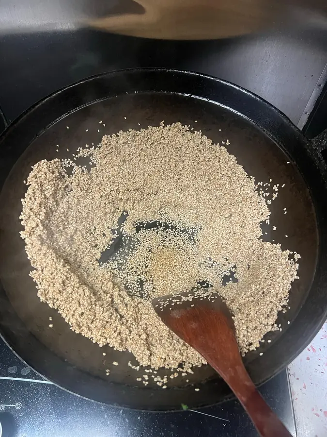 Homemade tahini (consumes natural gray white sesame seeds) step 0