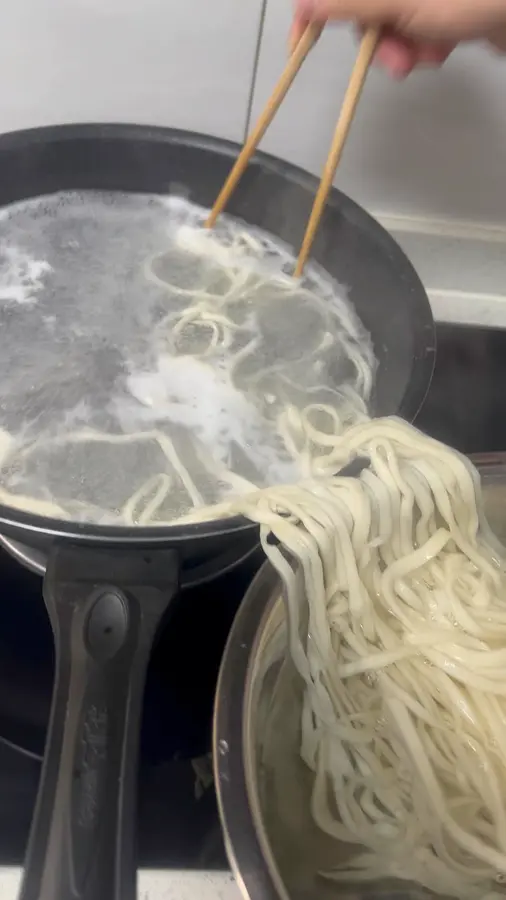 Old Beijing Tomato Egg Beat Lo Mein / Soy Sauce Egg Noodles (From Snacks to Large Hand-Rolled Noodles) step 0