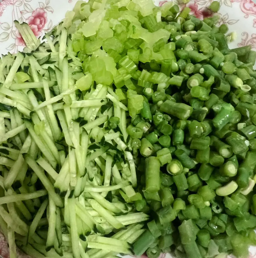 Old Beijing Tomato Egg Beat Lo Mein / Soy Sauce Egg Noodles (From Snacks to Large Hand-Rolled Noodles) step 0