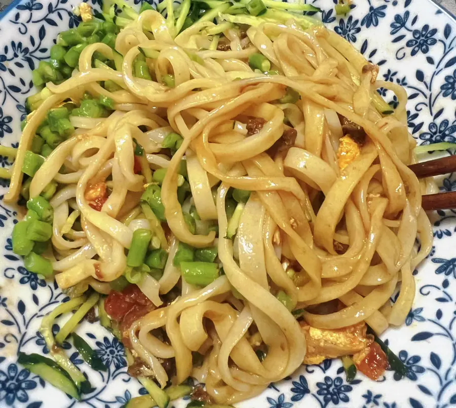 Old Beijing Tomato Egg Beat Lo Mein / Soy Sauce Egg Noodles (From Snacks to Large Hand-Rolled Noodles) step 0