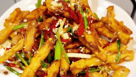 No section of lotus root can walk out of Hubei alive - Hubei famous dish spicy and fragrant [dry stir-fried lotus root] [home cooking series 10]