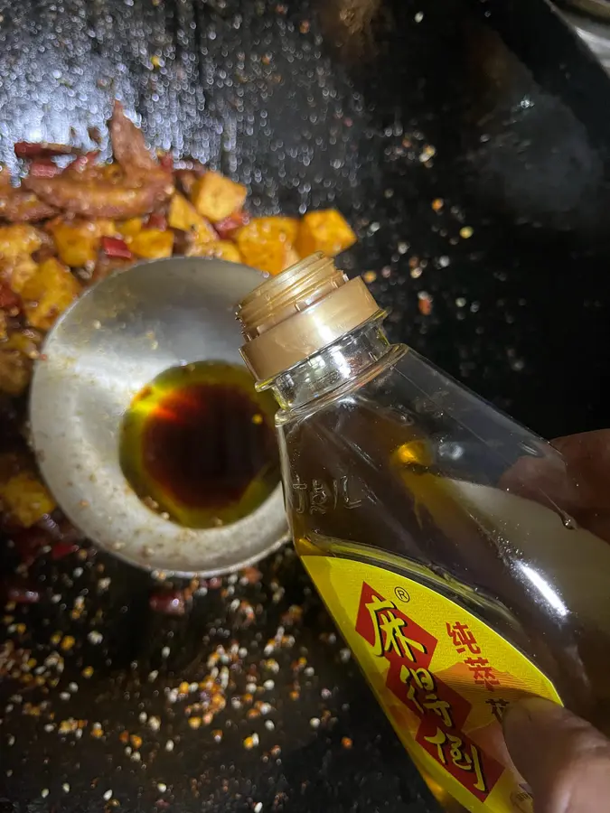 The spicy chicken tip (wine artifact) is huge and delicious step 0