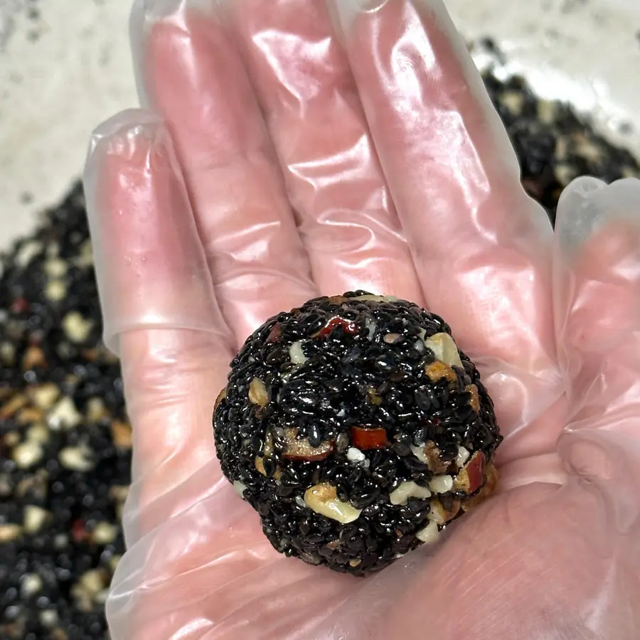 New Year's snacks: walnut, red dates, honey, sesame balls step 0