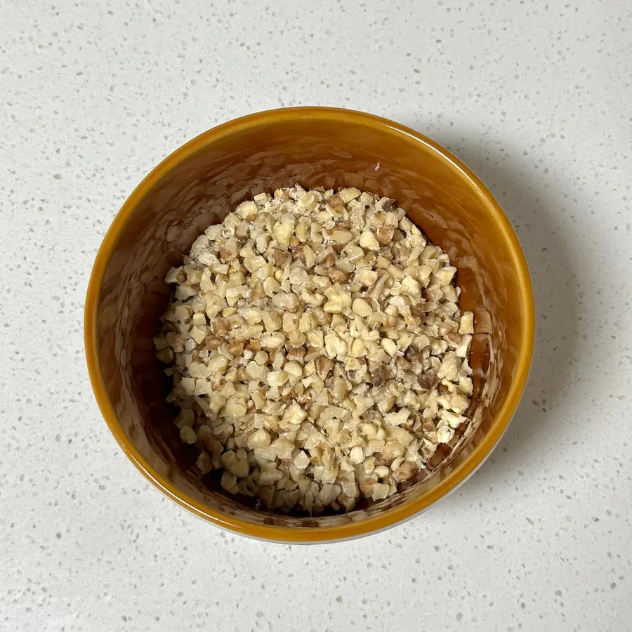 New Year's snacks: walnut, red dates, honey, sesame balls step 0