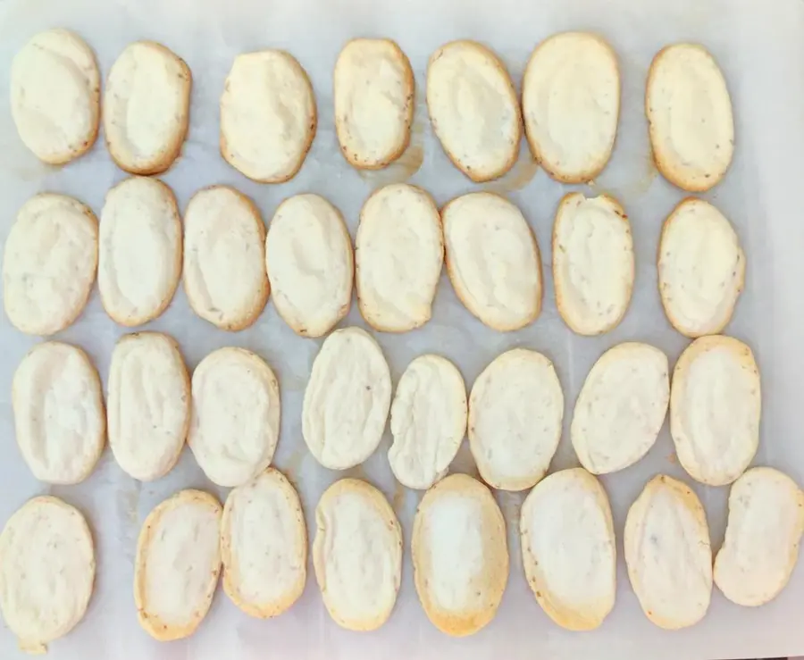 A bowl of rice porridge to make a small snack for your baby: homemade rice crackers step 0