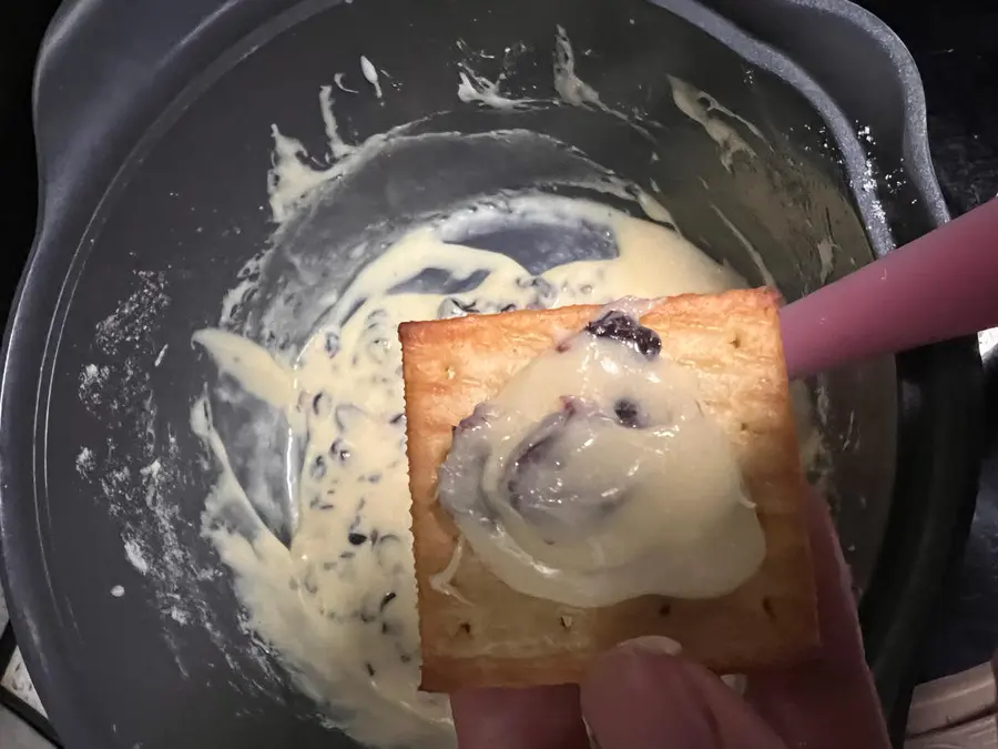 Cranberry nougat biscuits step 0