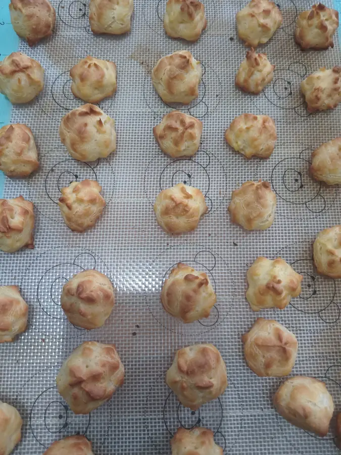 Mini puffs are simple to make step 0