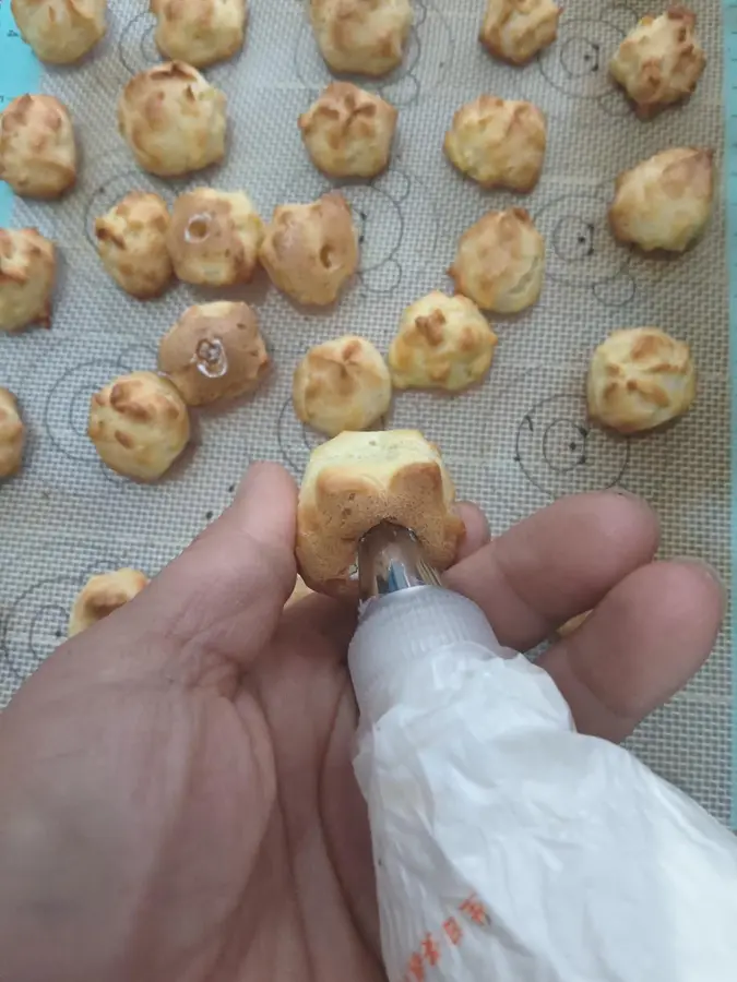 Mini puffs are simple to make step 0