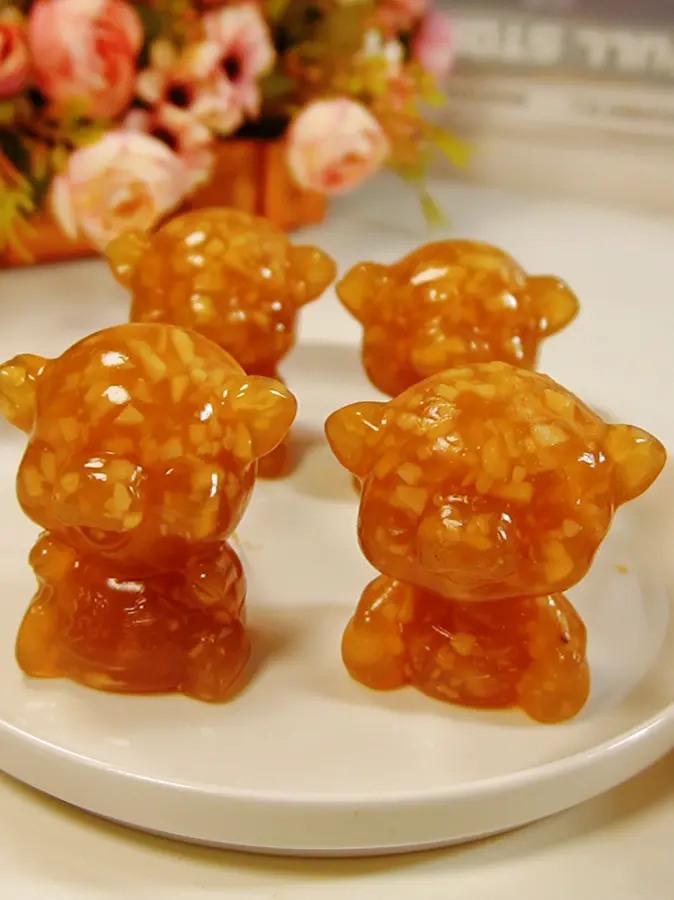 Pig-shaped horseshoe cake, cute baby snacks