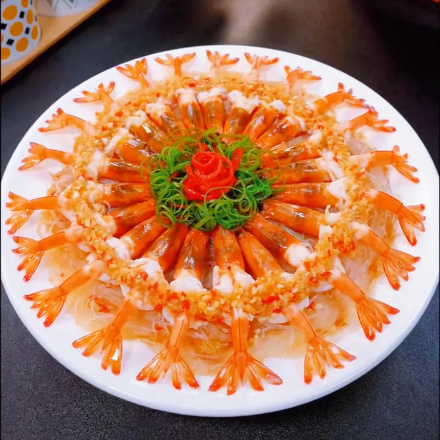 The indispensable Chinese New Year's Eve meal - blossoming rich shrimp