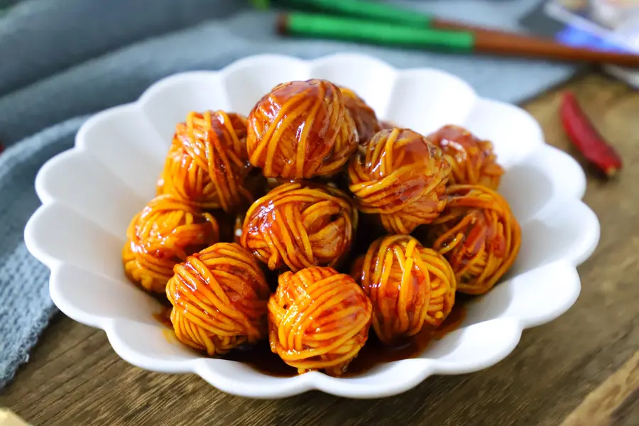 Waist wrapping ~ Chinese New Year's Eve rice auspicious dish sweet and sour quail eggs step 0