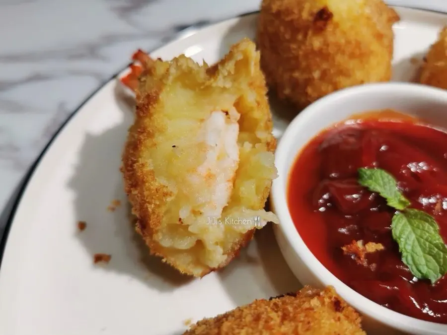 Chinese New Year's Eve Dinner Menu - Crispy Golden Cheese Mashed Potato Shrimp Balls step 0