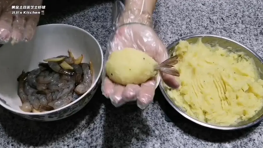 Chinese New Year's Eve Dinner Menu - Crispy Golden Cheese Mashed Potato Shrimp Balls step 0