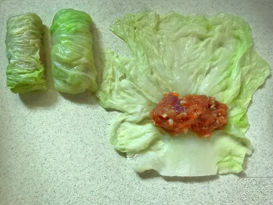 Gather all kinds of money! Chinese New Year's Eve rice auspicious cabbage meat rolls step 0