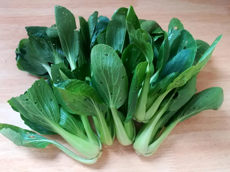 Boiled rape - the most popular vegetarian dish for Chinese New Year's Eve dinner step 0