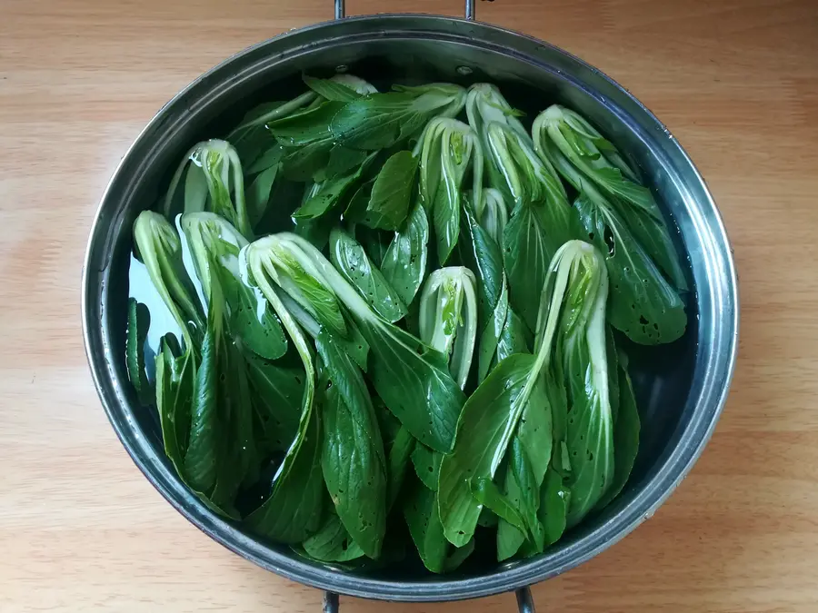 Boiled rape - the most popular vegetarian dish for Chinese New Year's Eve dinner step 0